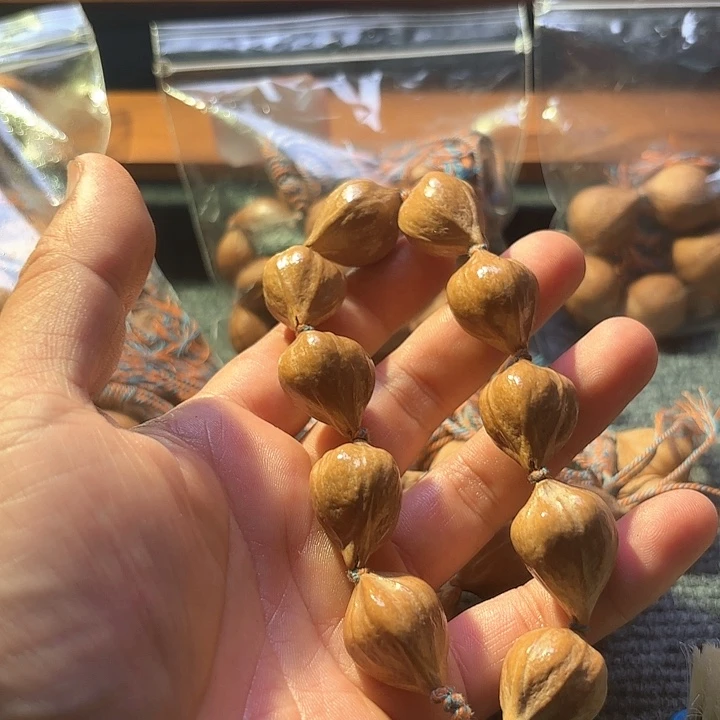 吊坠橄榄核1.9蜜桃脱