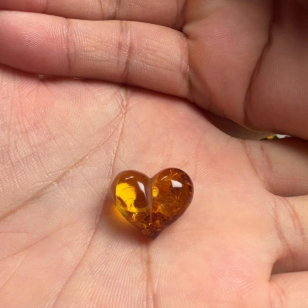 琥珀（花珀）颈饰未镶嵌花珀屁桃（打孔不退换）