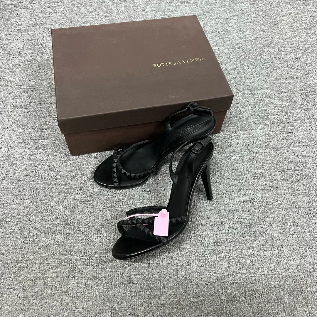 未使用 Alexander McQueen/亚历山大·麦昆 bv 高跟鞋36.5码