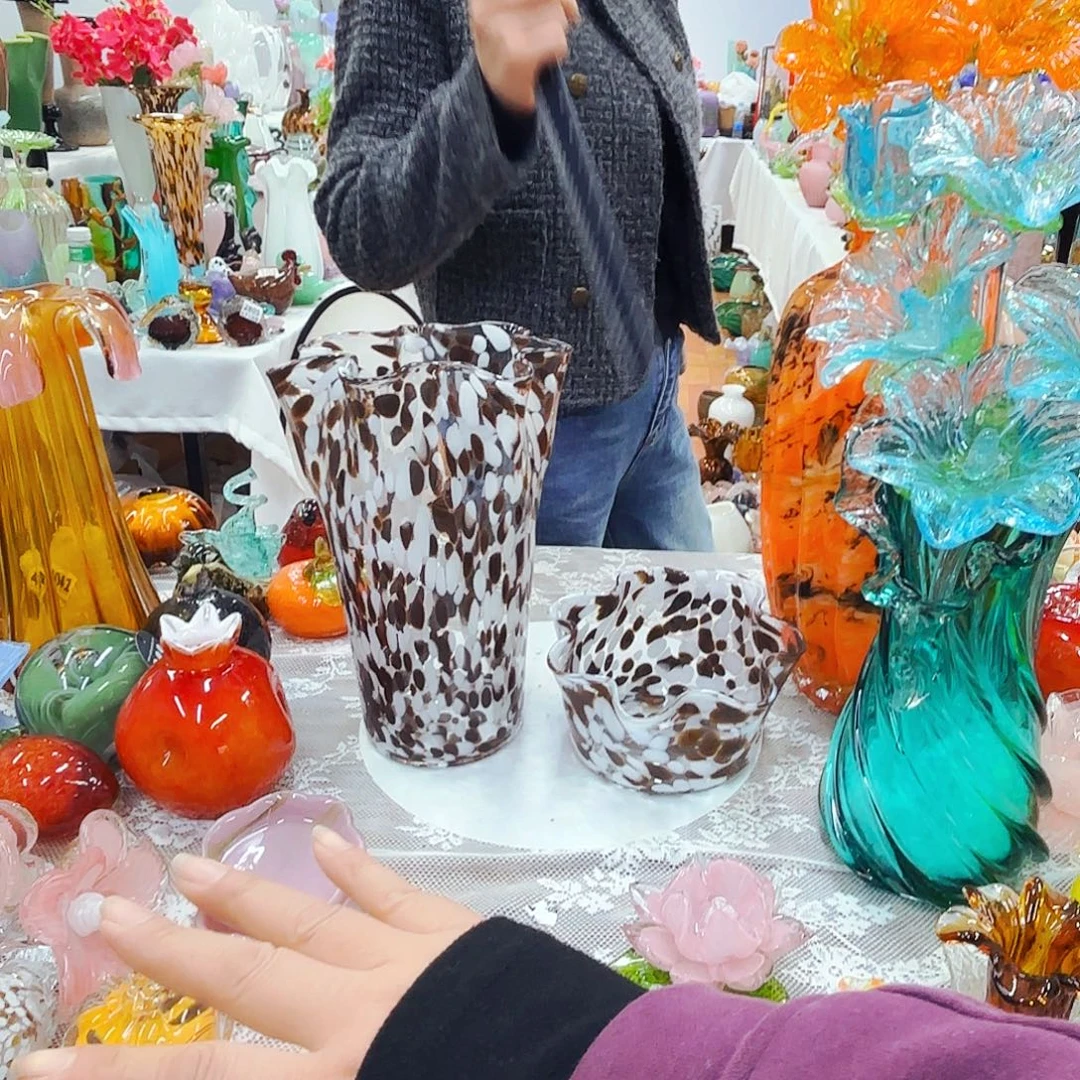 安妮琉璃花瓶摆件