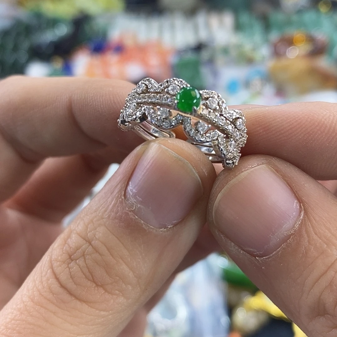 翡翠颈饰银S925镶嵌戒指