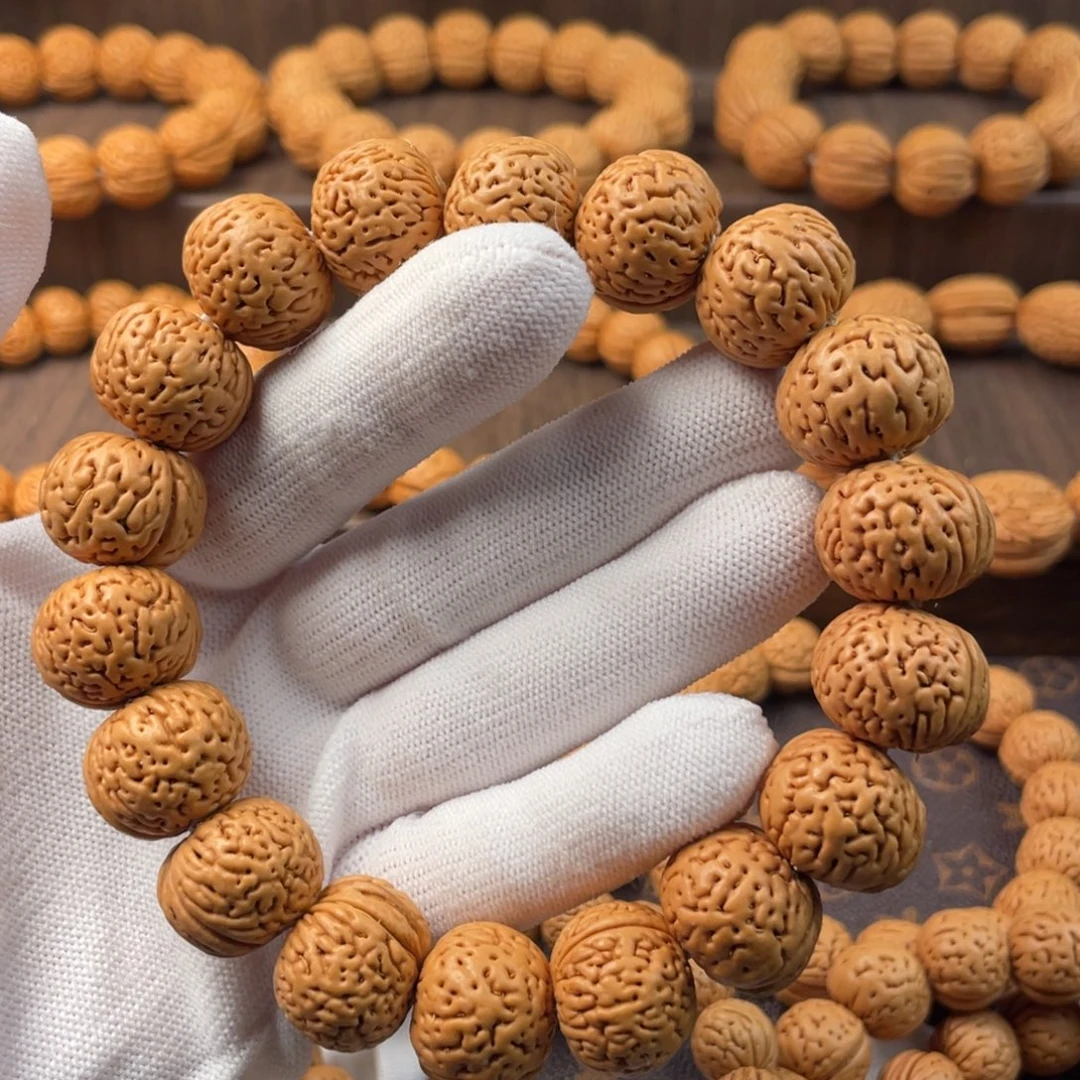 吊坠桃核王某南瓜大尺