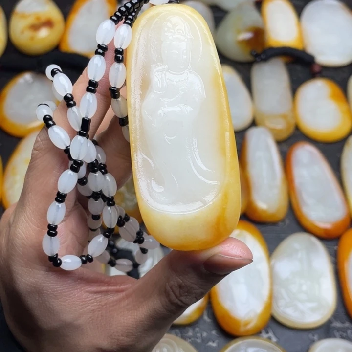 【闪购商品】颈饰未镶嵌和田玉神**姐