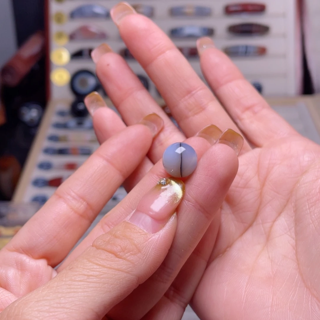 玛瑙/玉髓珠宝奇石未镶嵌孜**身