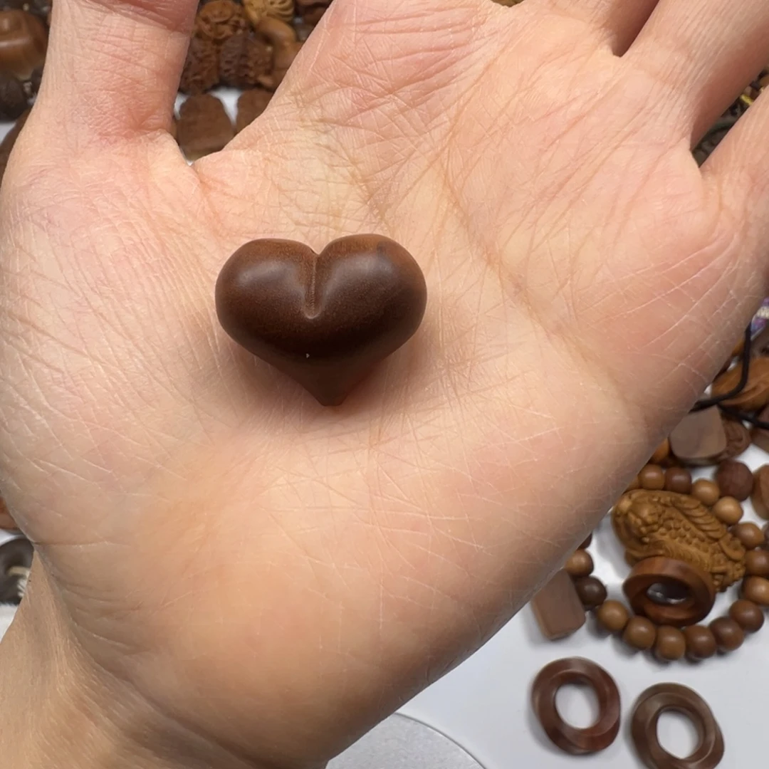 檀香木爱心老山檀