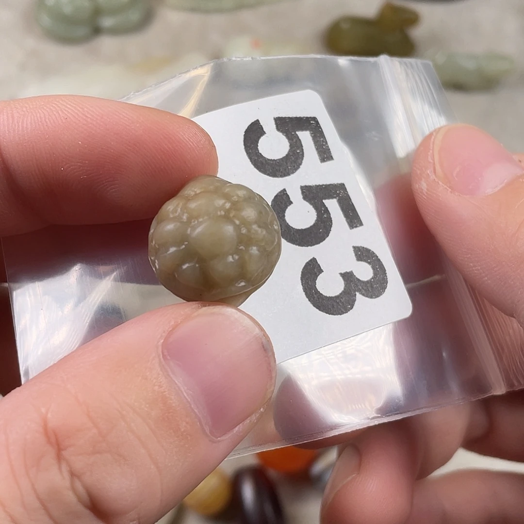 和田玉（糖玉）未镶嵌颈饰