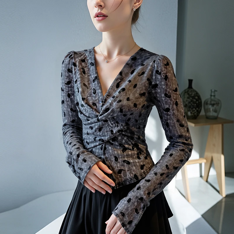 AQ#V领褶皱时尚T恤女秋季新款时尚显瘦褶皱修身小衫DY15204H