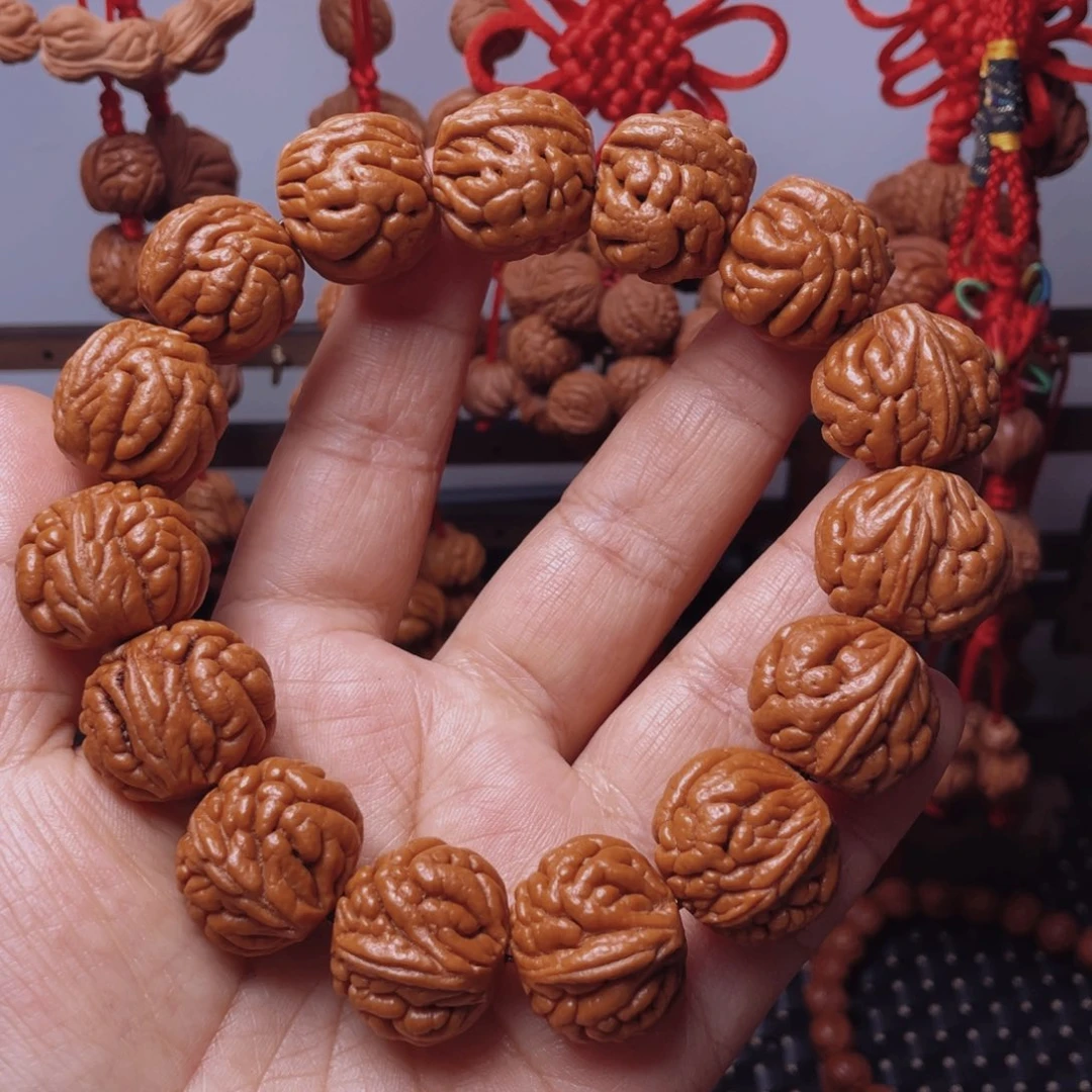 木质类龙纹桃枭手串