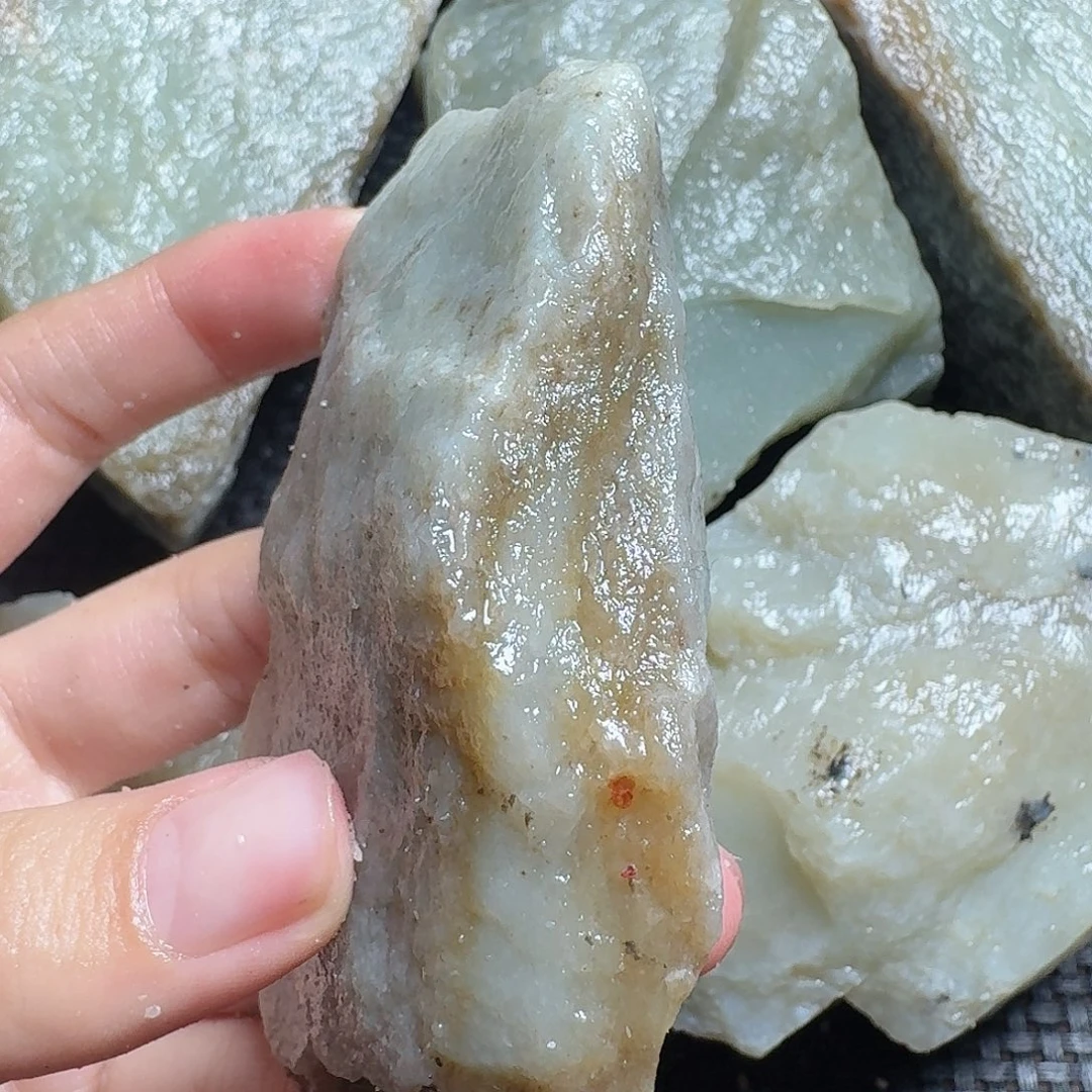 和田玉（糖玉）未镶嵌颈饰