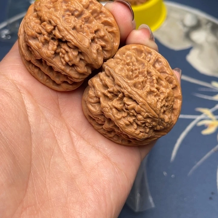 文玩核桃把件粗筋42
