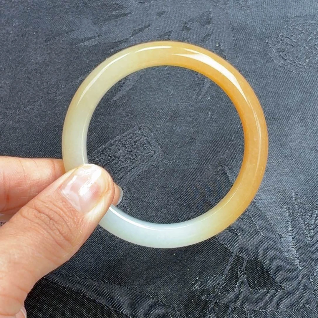 和田玉未镶嵌手镯糖白小手11号