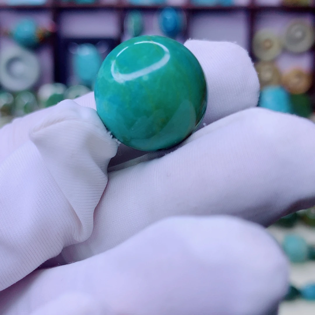 奎***衣绿松石未镶嵌颈饰