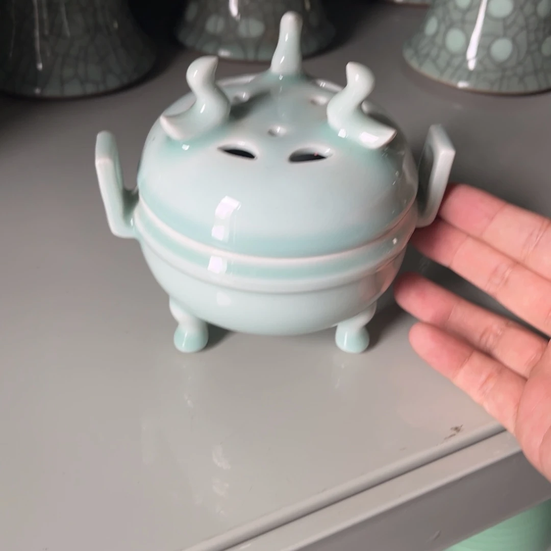青瓷微瑕浮力特价