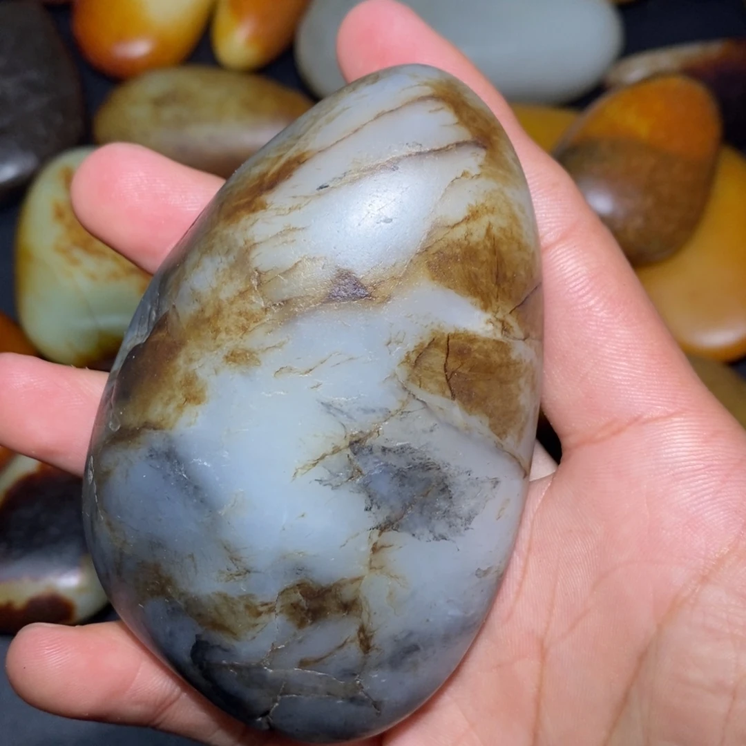 和田玉未镶嵌珠宝奇石