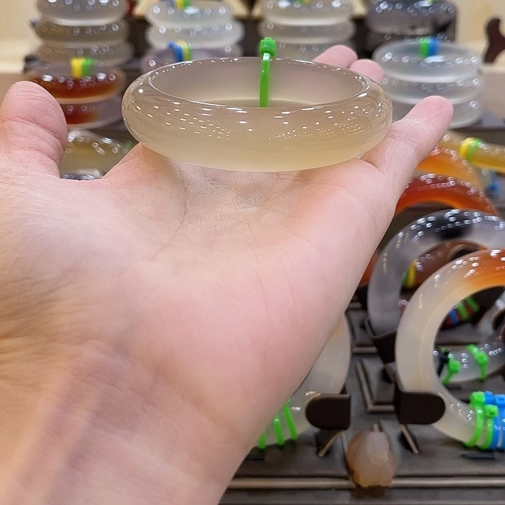 玛瑙/玉髓未镶嵌手镯28