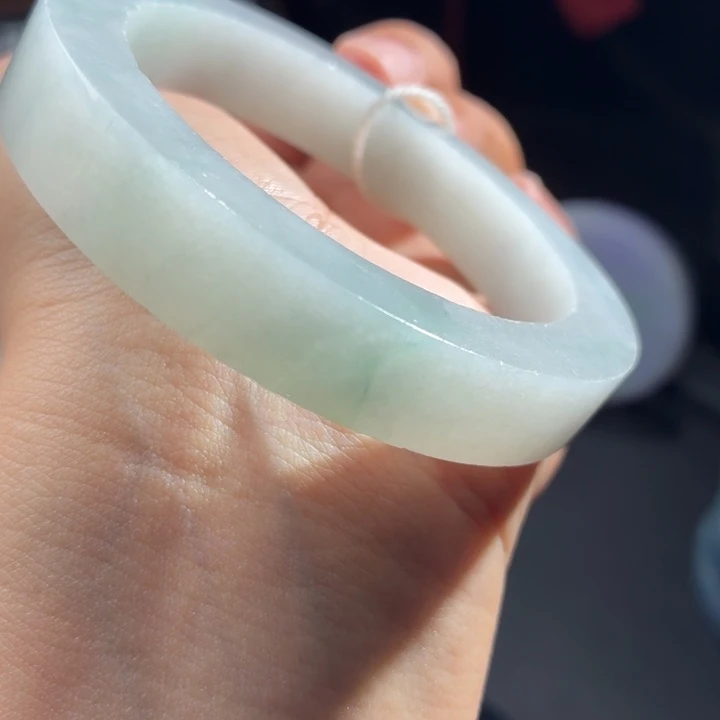 定制翡翠未镶嵌翡翠手镯