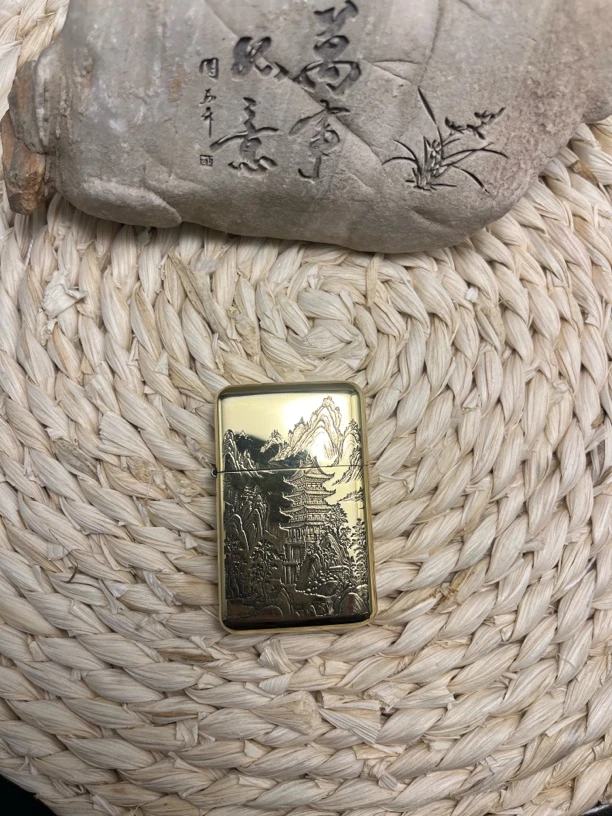 佐罗超薄790黄铜深雕刻山水图案，个性创意纤巧机