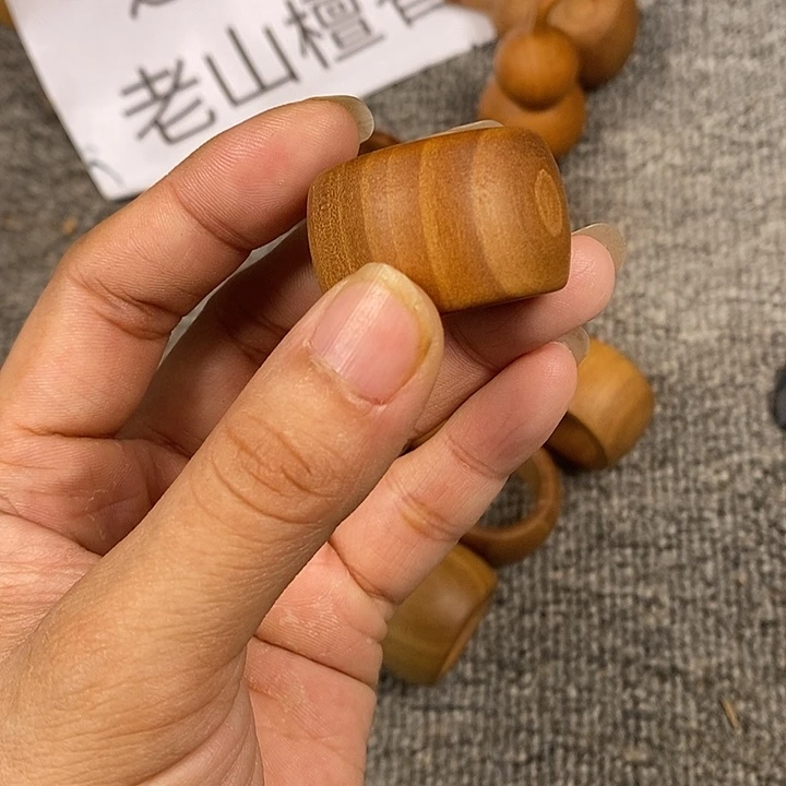 檀香木手串/手链老山檀香黑肉大扳指内径2.2