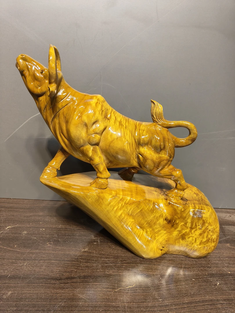 金丝楠木，牛气冲天，木雕根雕工艺品摆件