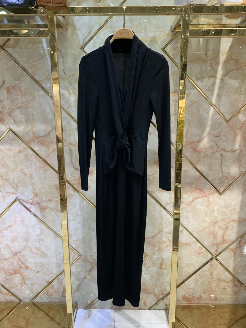 黛蜜儿2025新款连衣裙气质法式深V领时尚长裙