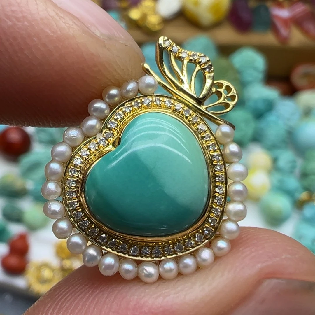 绿松石颈饰18K金镶嵌