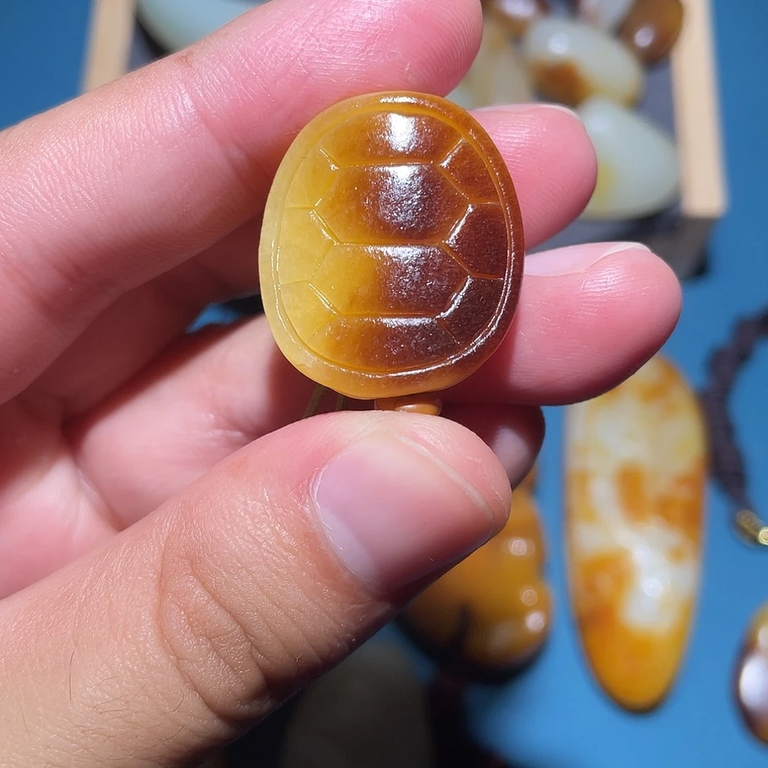 和田玉未镶嵌车挂