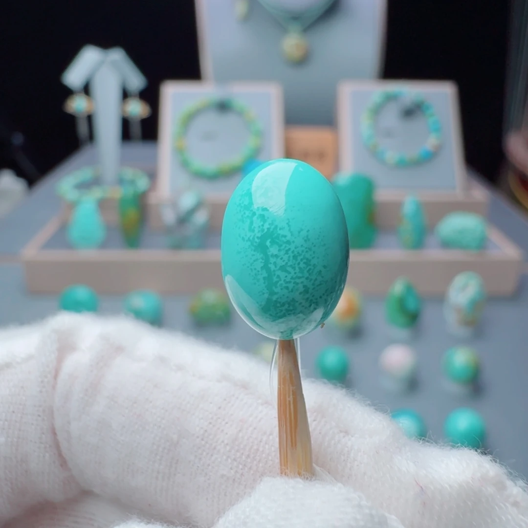 绿松石未镶嵌颈饰