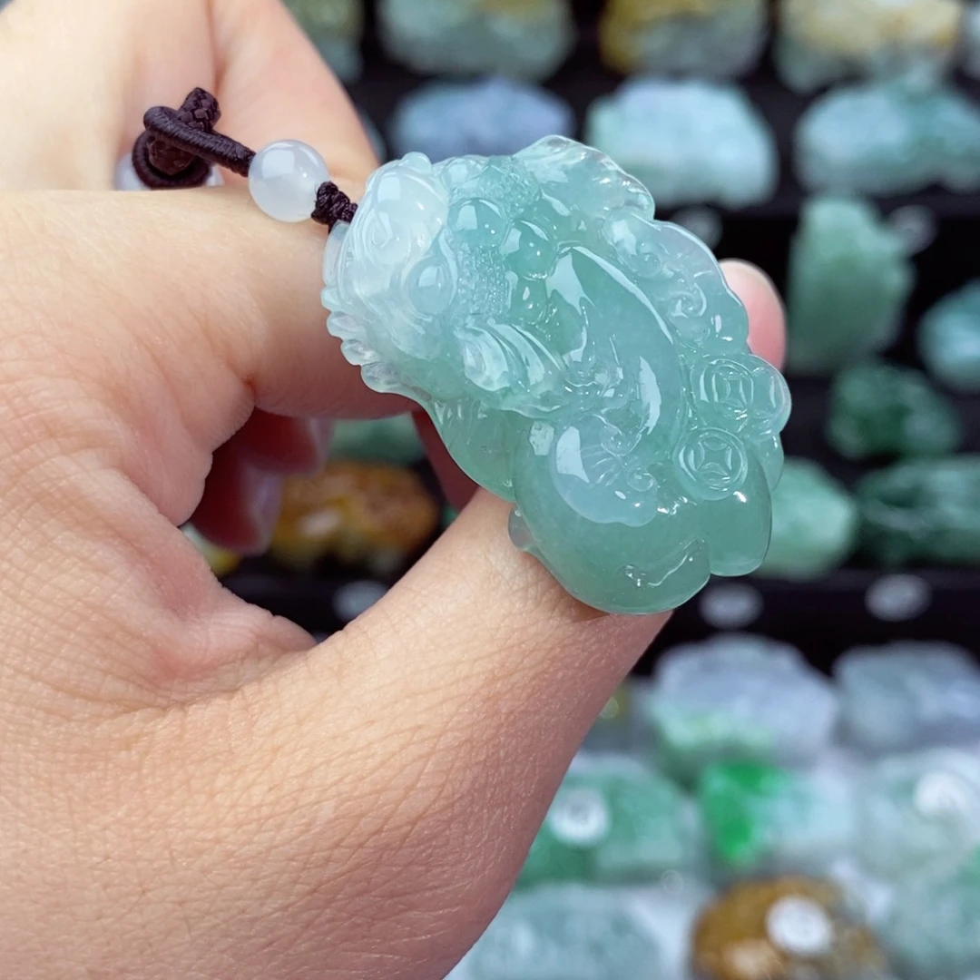 翡翠颈饰未镶嵌天然