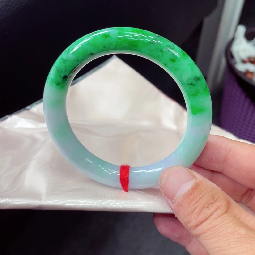 翡翠未镶嵌手镯翡翠