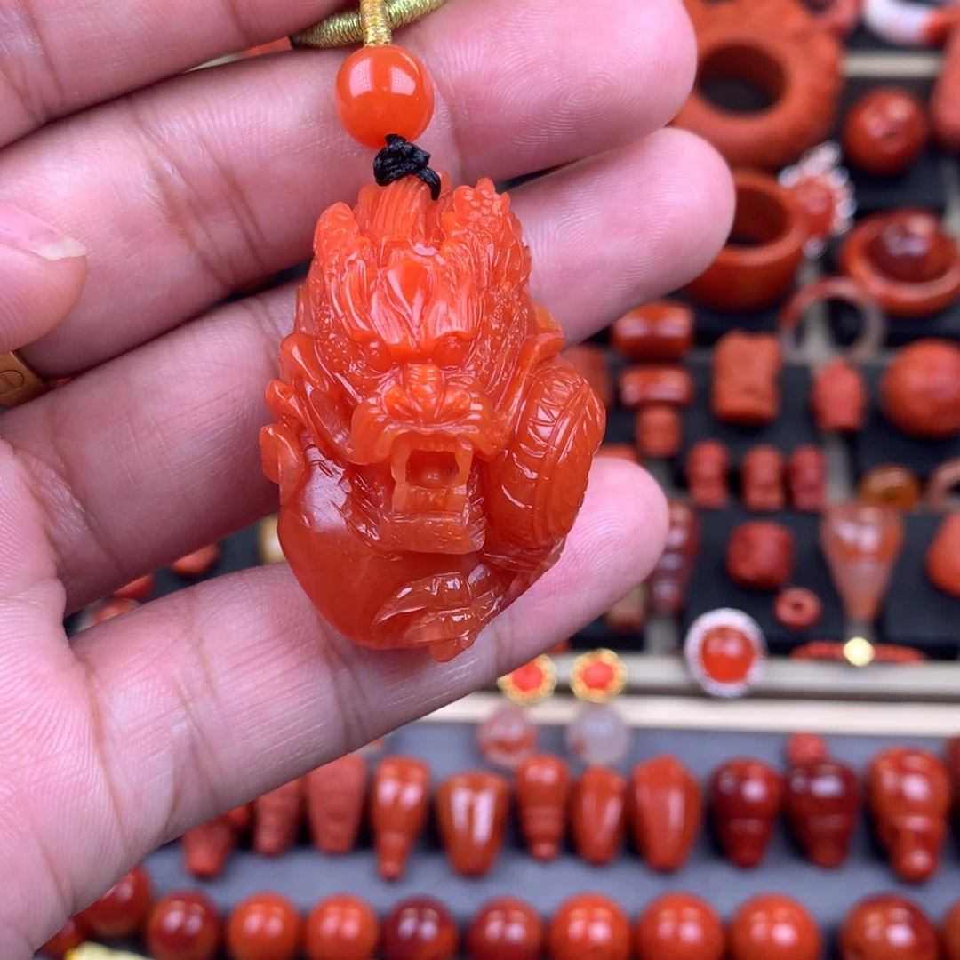 南红玛瑙未镶嵌保山辣椒红吊坠29+