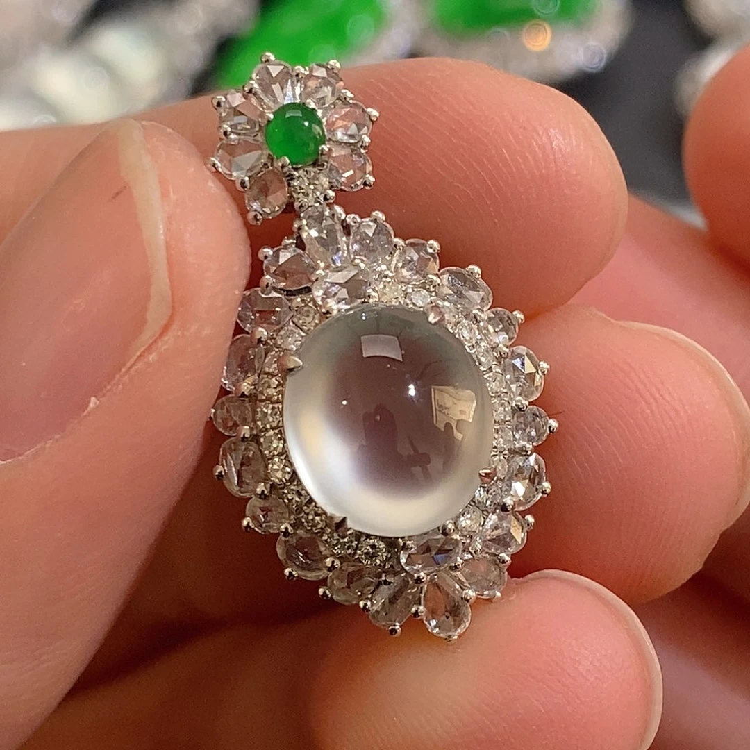 翡翠颈饰18K金镶嵌天然缅甸A货翡翠