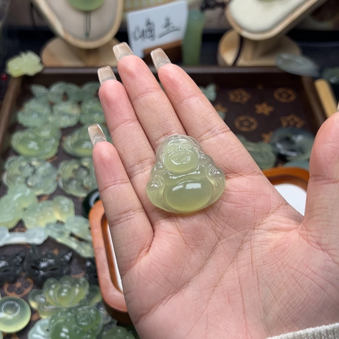 卂***蛇纹石玉未镶嵌颈饰7号加珠佛公