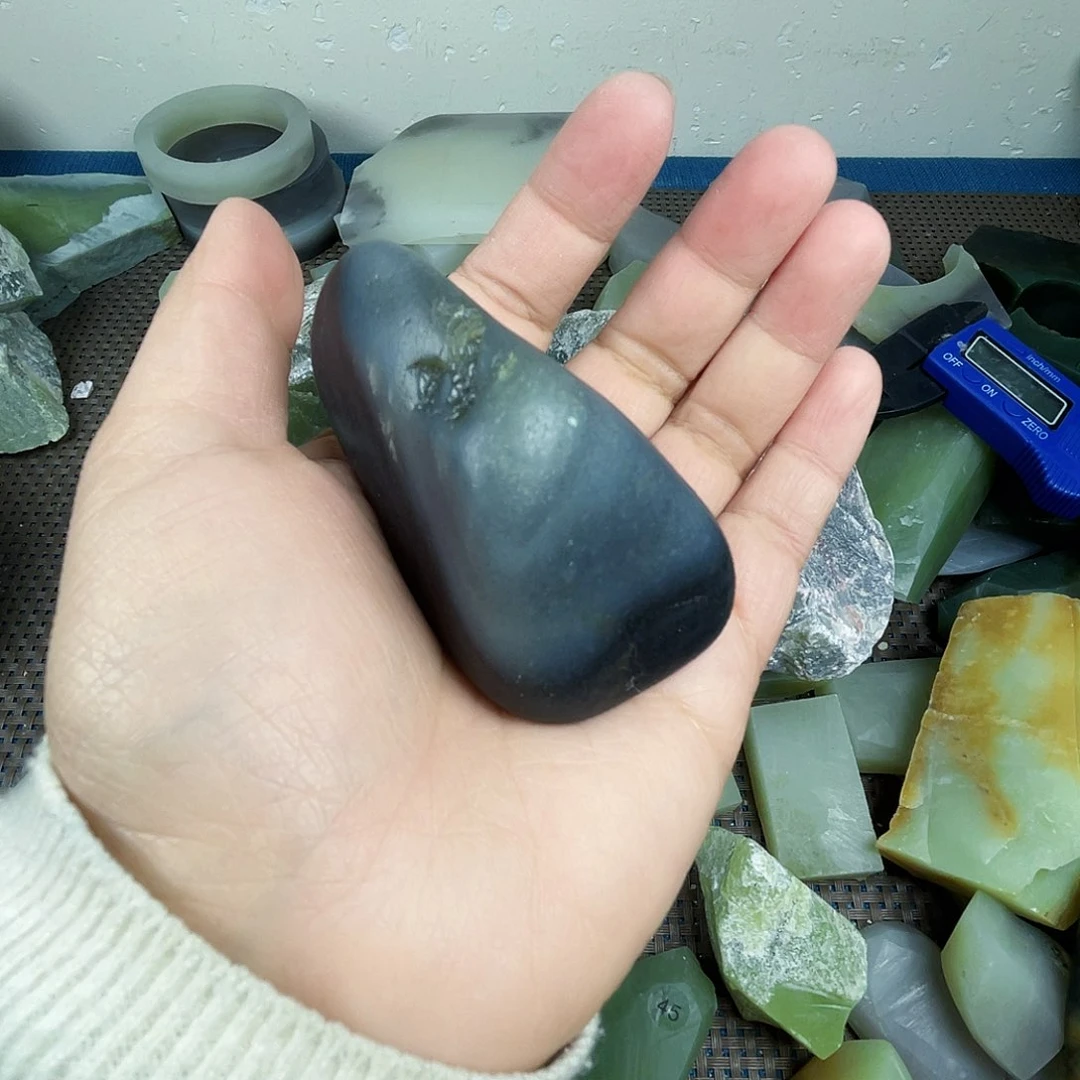 和田玉颈饰未镶嵌夜***夜