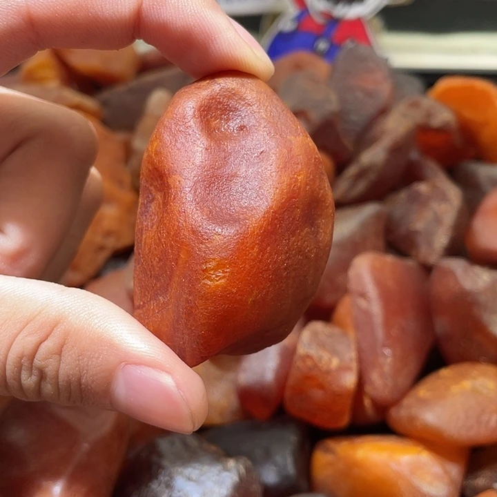 裸石琥珀未镶嵌吊坠