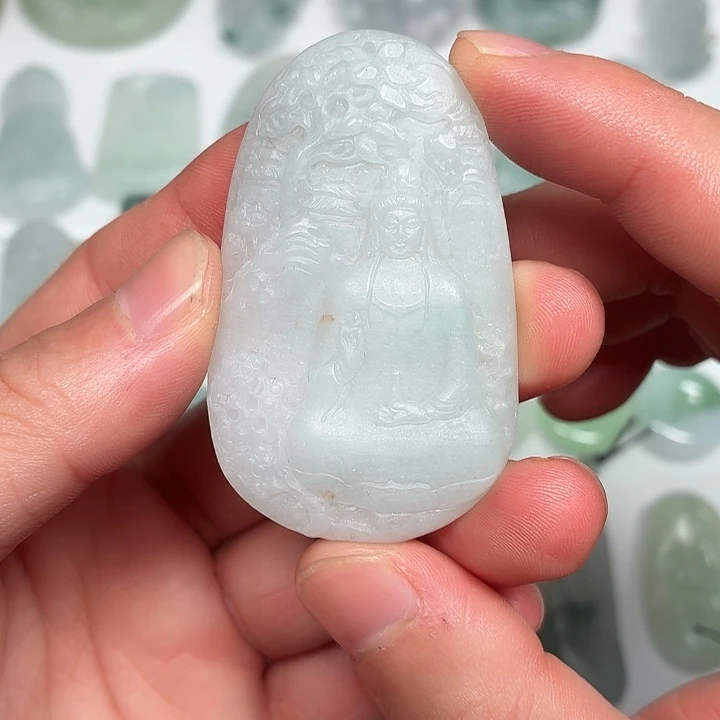 定制翡翠未镶嵌山水观音