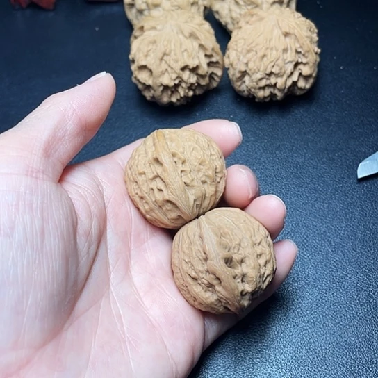 大叶紫檀（黑酸枝木类）?****°