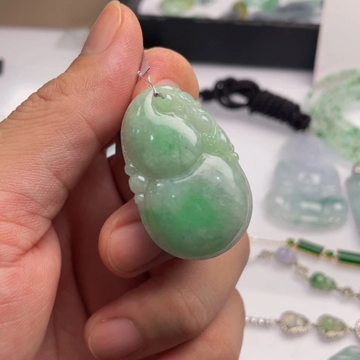 翡翠未镶嵌颈饰缅甸翡翠