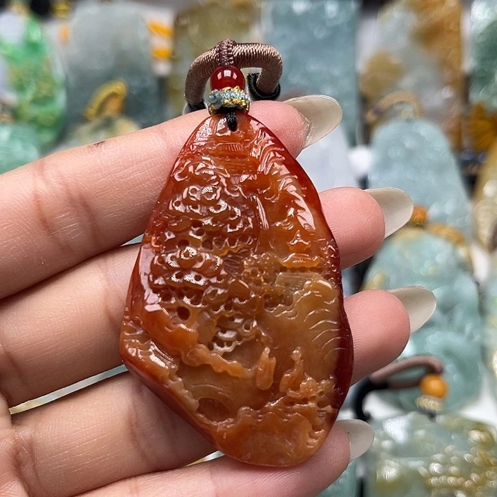 翡翠未镶嵌颈饰山水牌