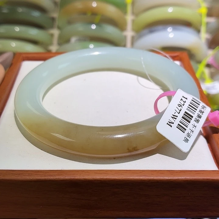 和田玉未镶嵌手镯59.8+