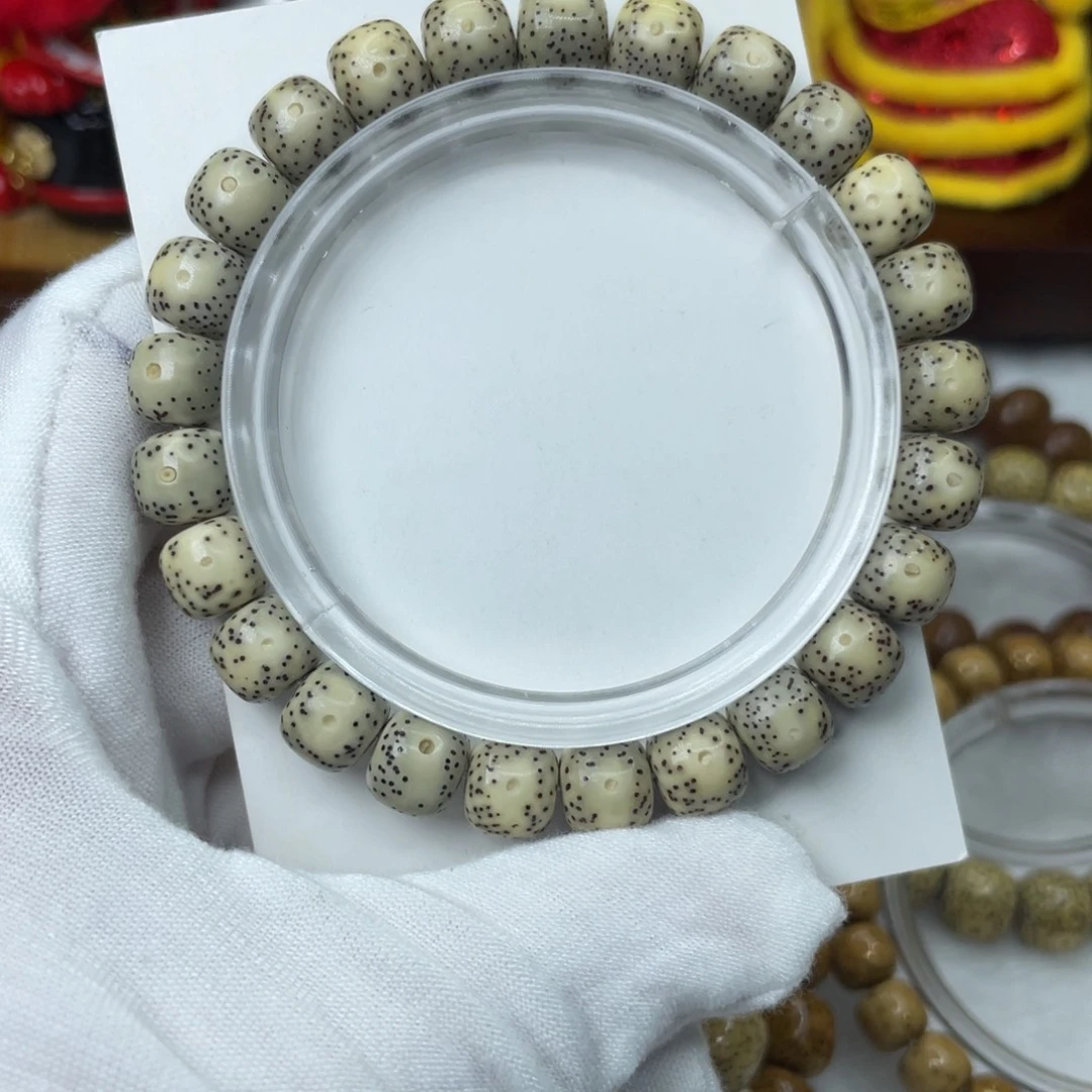 星月菩提手串石玉料8绿包白