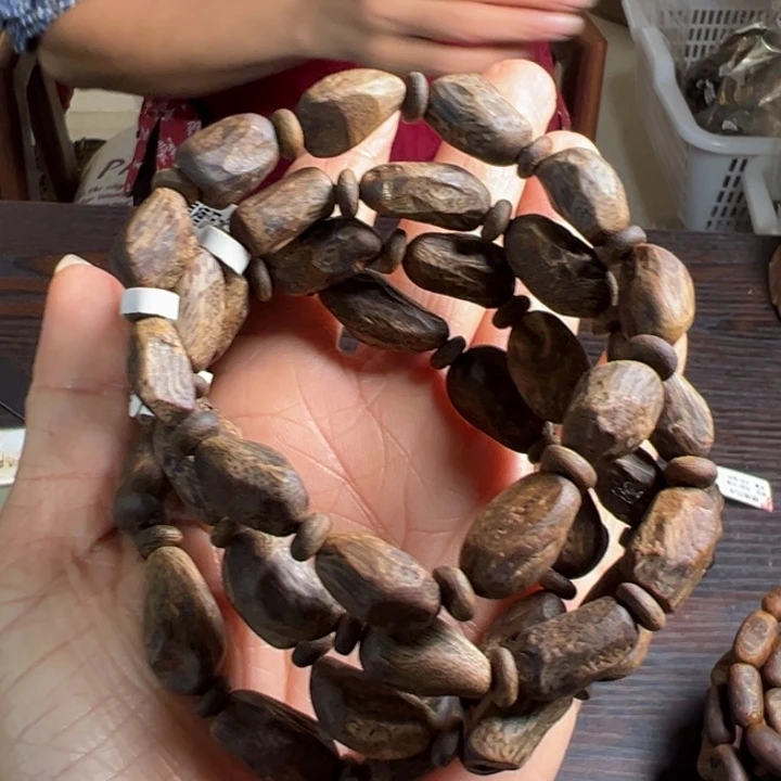 沉香手串乌身一代苗沉水8克卡10多样性多一条