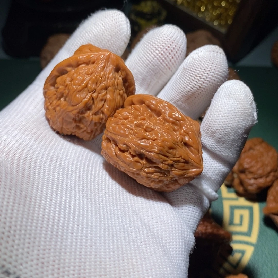 恍***世文玩核桃吊坠金钱豹