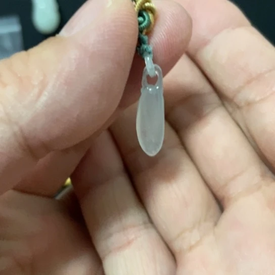 翡翠未镶嵌颈饰好看