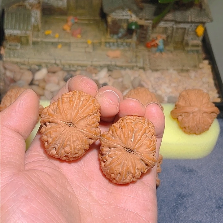 把件文玩核桃心**成元宝43.5编110