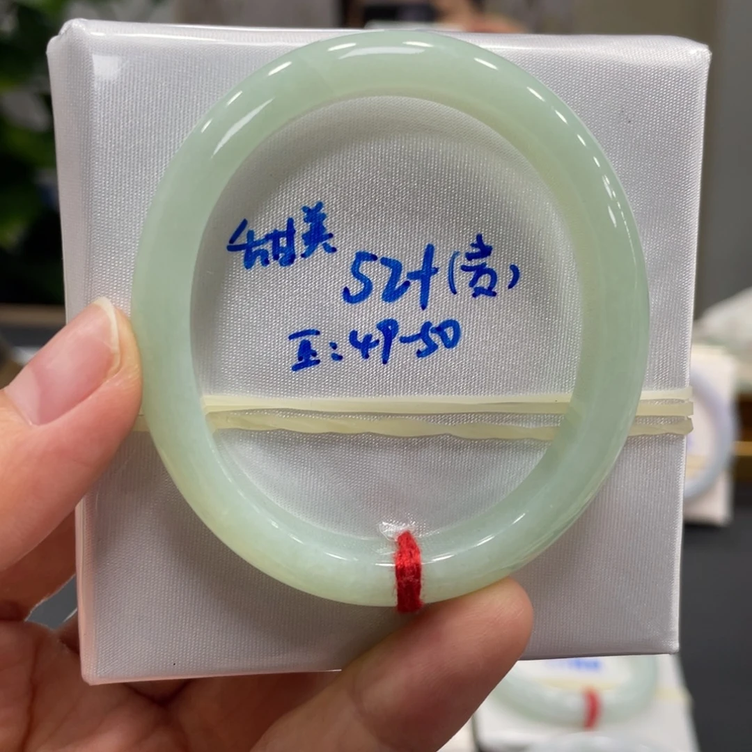 翡翠未镶嵌手镯翡翠