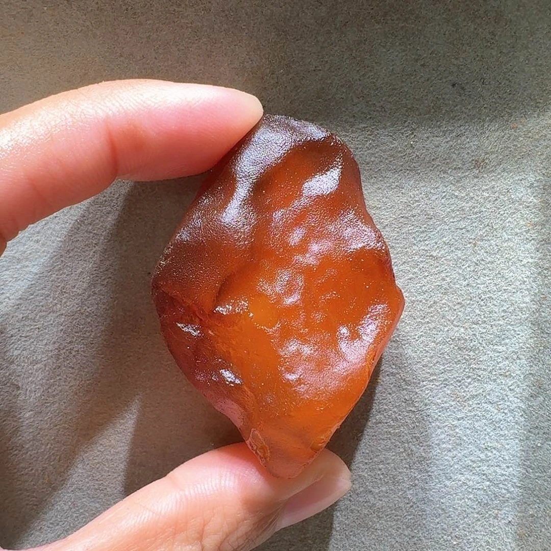 定制琥珀未镶嵌定制