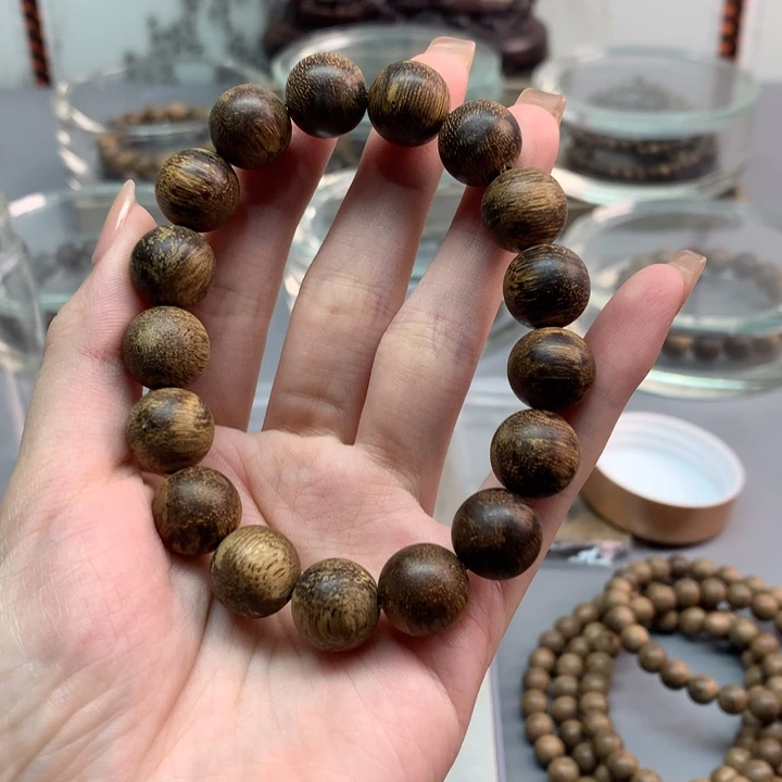 沉香手串1.3单圈手串文莱