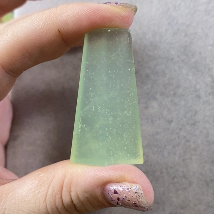 未镶嵌岫玉挂件吊坠