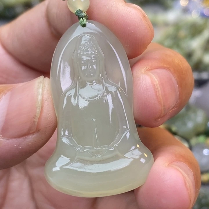 梦***你和田玉未镶嵌颈饰