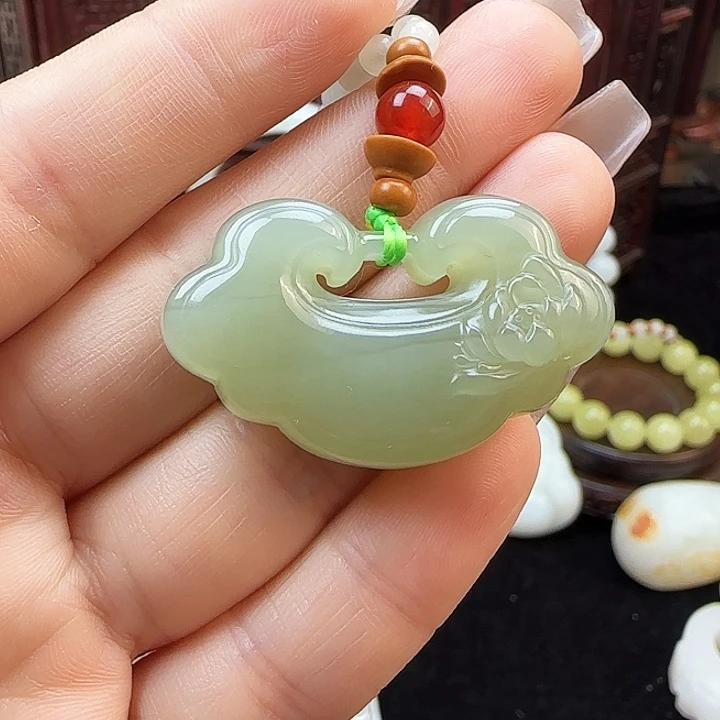 和田玉挂件未镶嵌